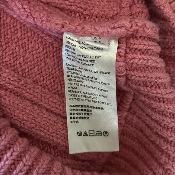 Urban Outfitters Pink Chloe Cable Knit Sweater Sz SP seen on The Series Trinkets - Picture 9 of 12